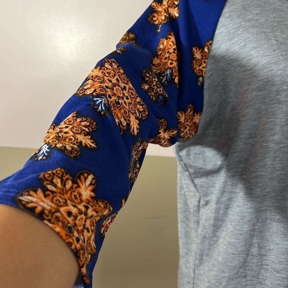 LulaRoe Randy Classic T L - Picture 6 of 7